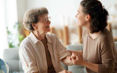 Auxiliaire de vie vs aide-soignant : quelles différences ?