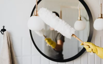 Aide à domicile ou femme de ménage : quelle différence ?